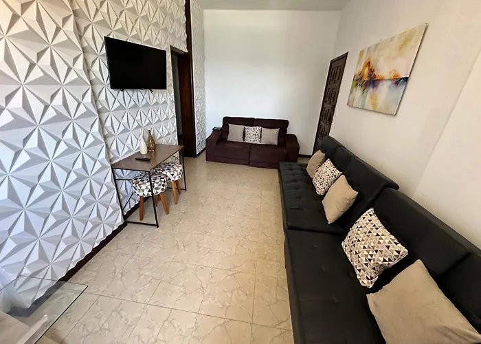 Belissimo Apartamento Vista Mar Deslumbrante Na Barra! Direto Na Praia E No Circuito Do Carnaval De Salvador.